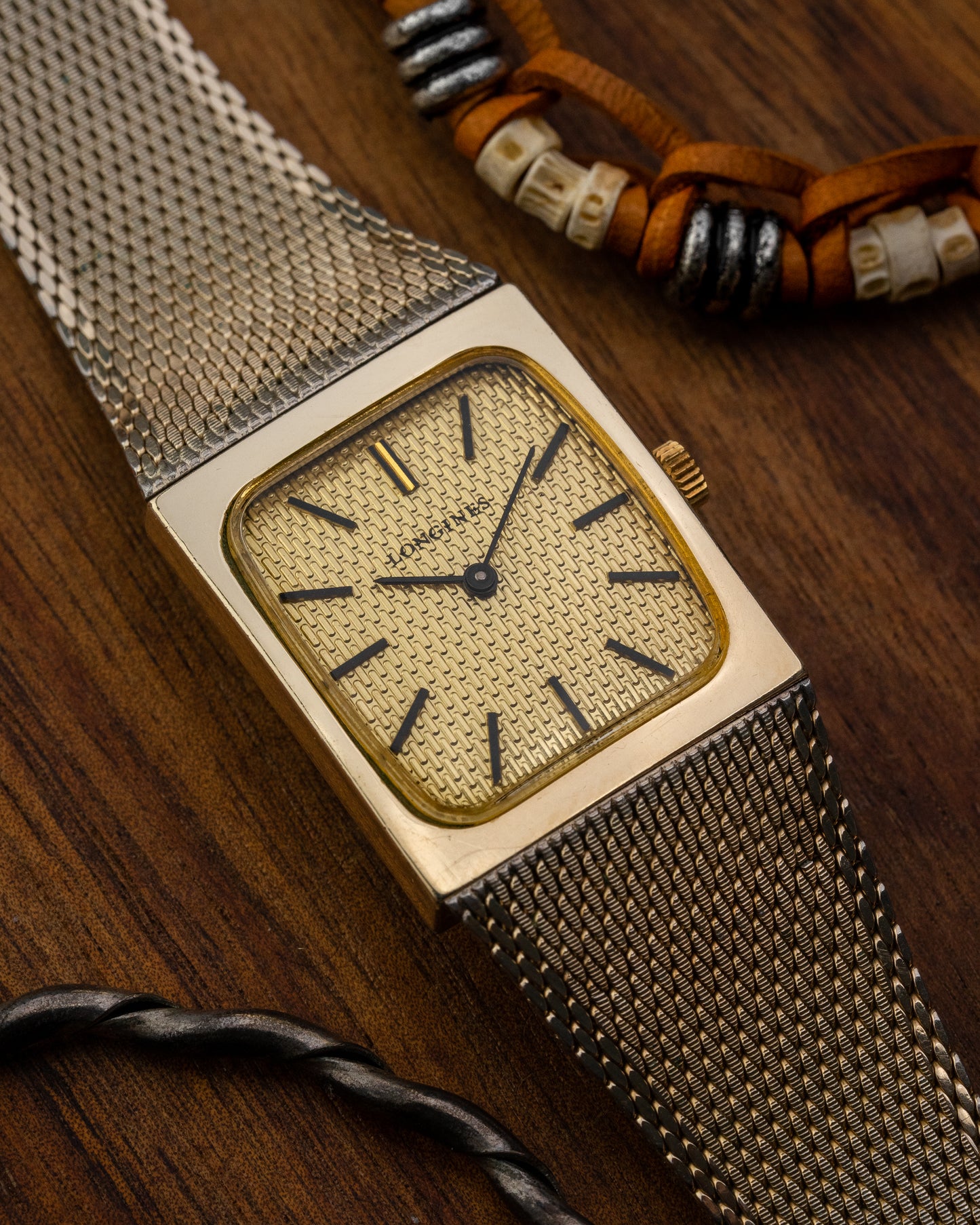 Longines "Rectangular TV" Textured dial Gold Integrated Bracelet Ref. 3266 (Cal. 847.4)
