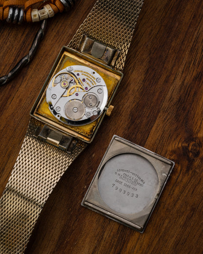 Longines "Rectangular TV" Textured dial Gold Integrated Bracelet Ref. 3266 (Cal. 847.4)