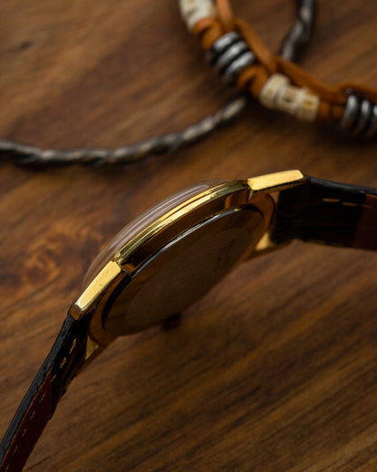 Universal Geneve Birch dial Gold Ref. 542136 (Cal. 1-42)