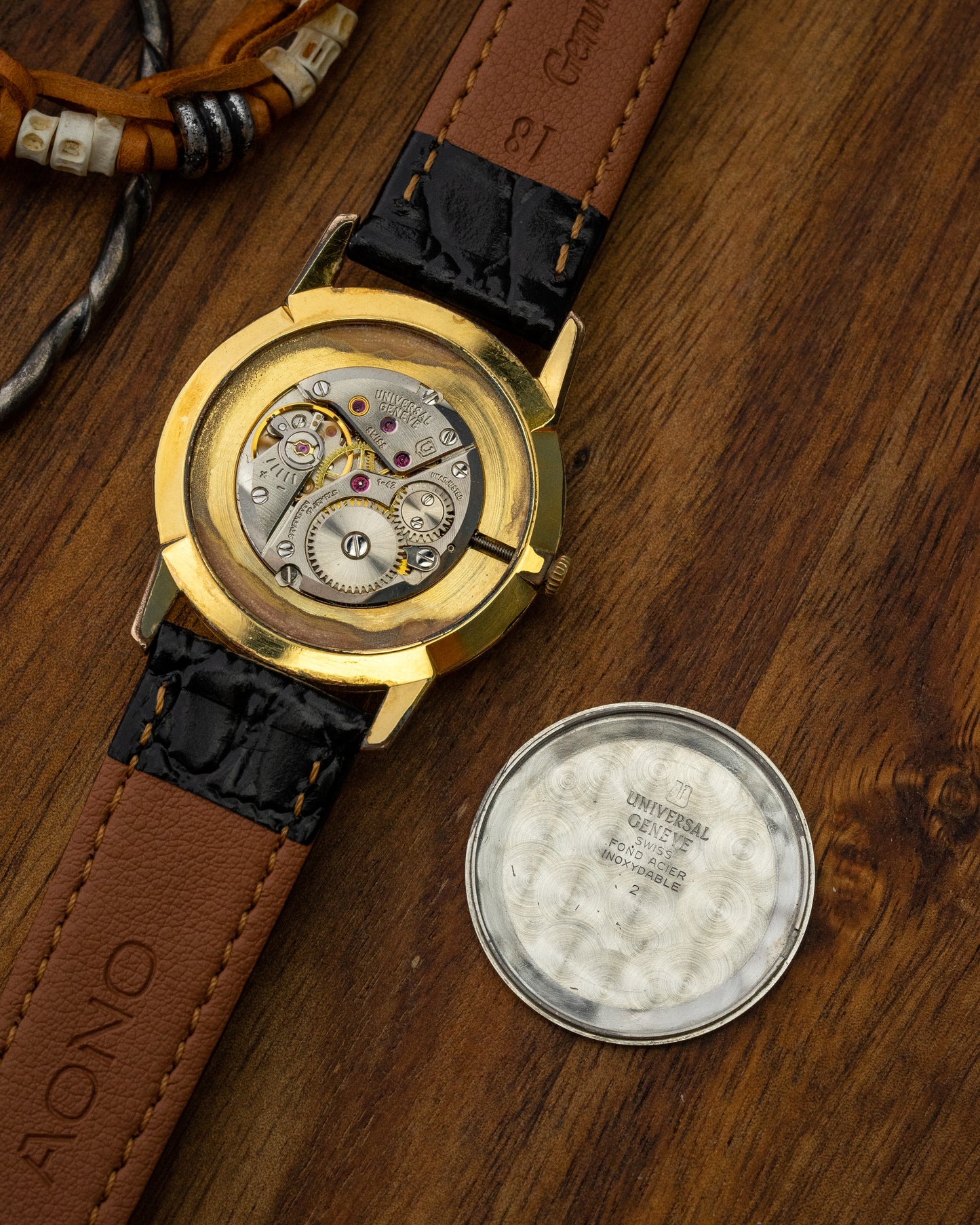 Universal Geneve Birch dial Gold Ref. 542136 (Cal. 1-42)