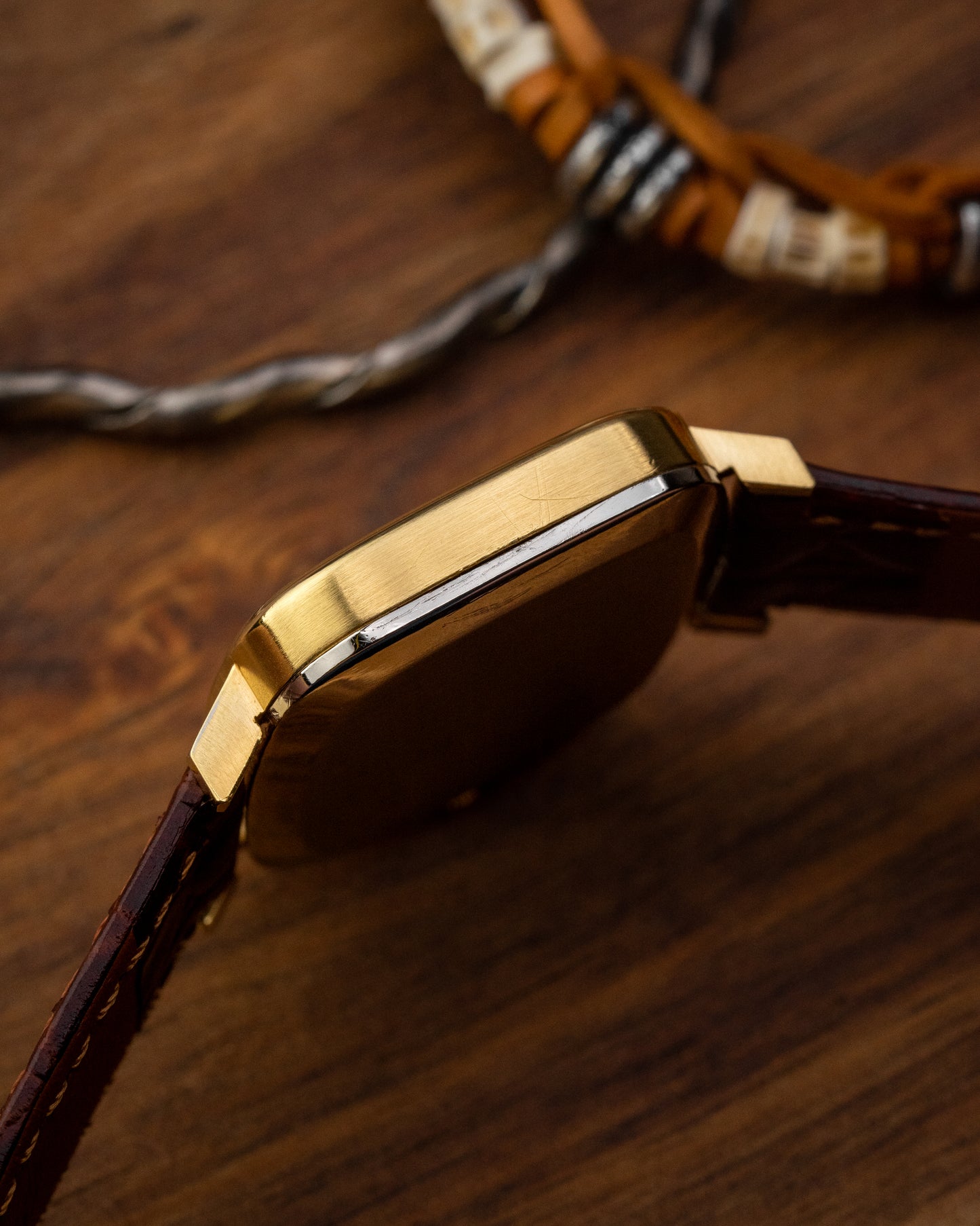 IWC "Square TV" Linen dial Gold Ref. 2583 (Cal. 403)