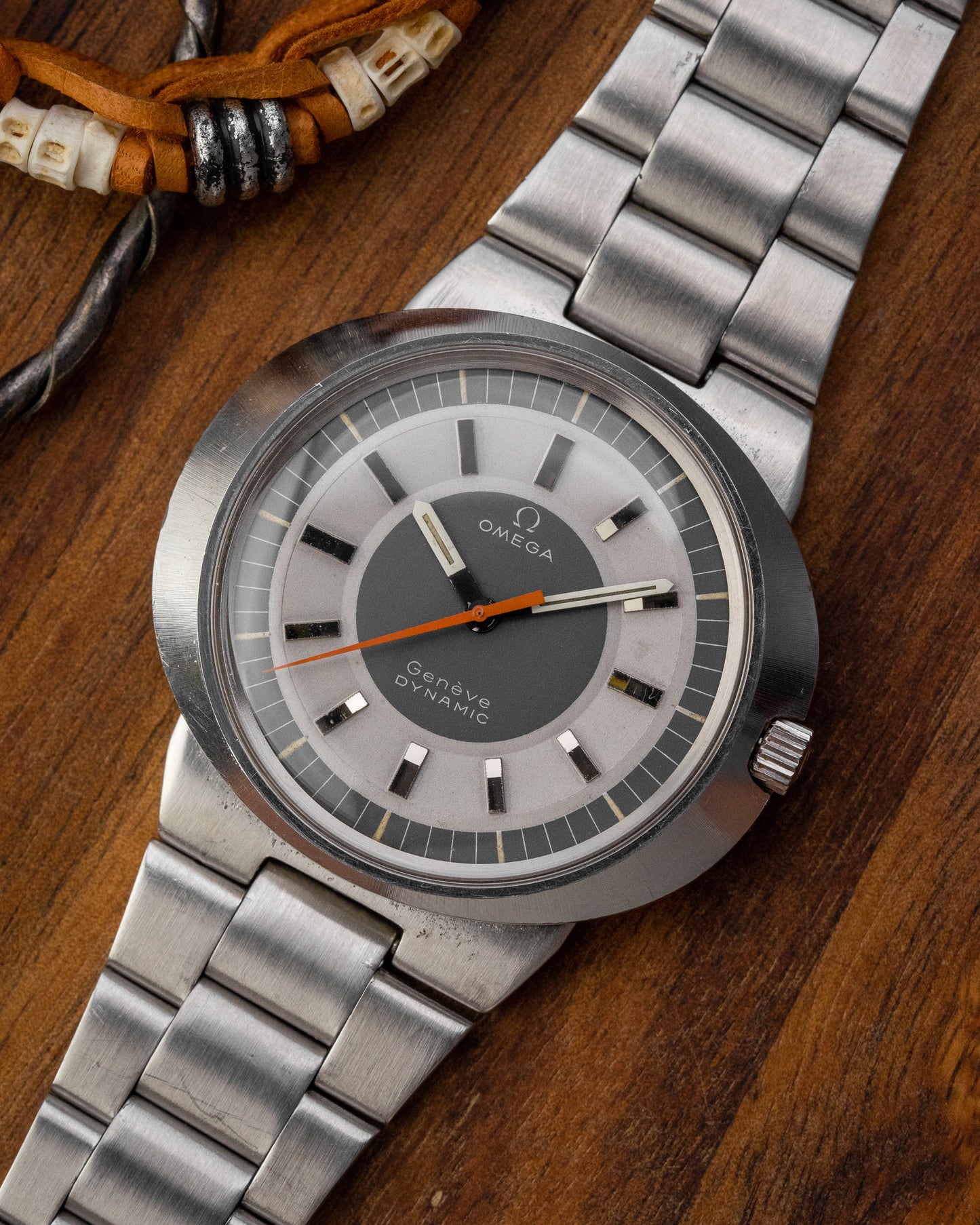 Omega Geneve Dynamic “Grey Bullseye” UFO Ref. 135.033 (Cal. 601)