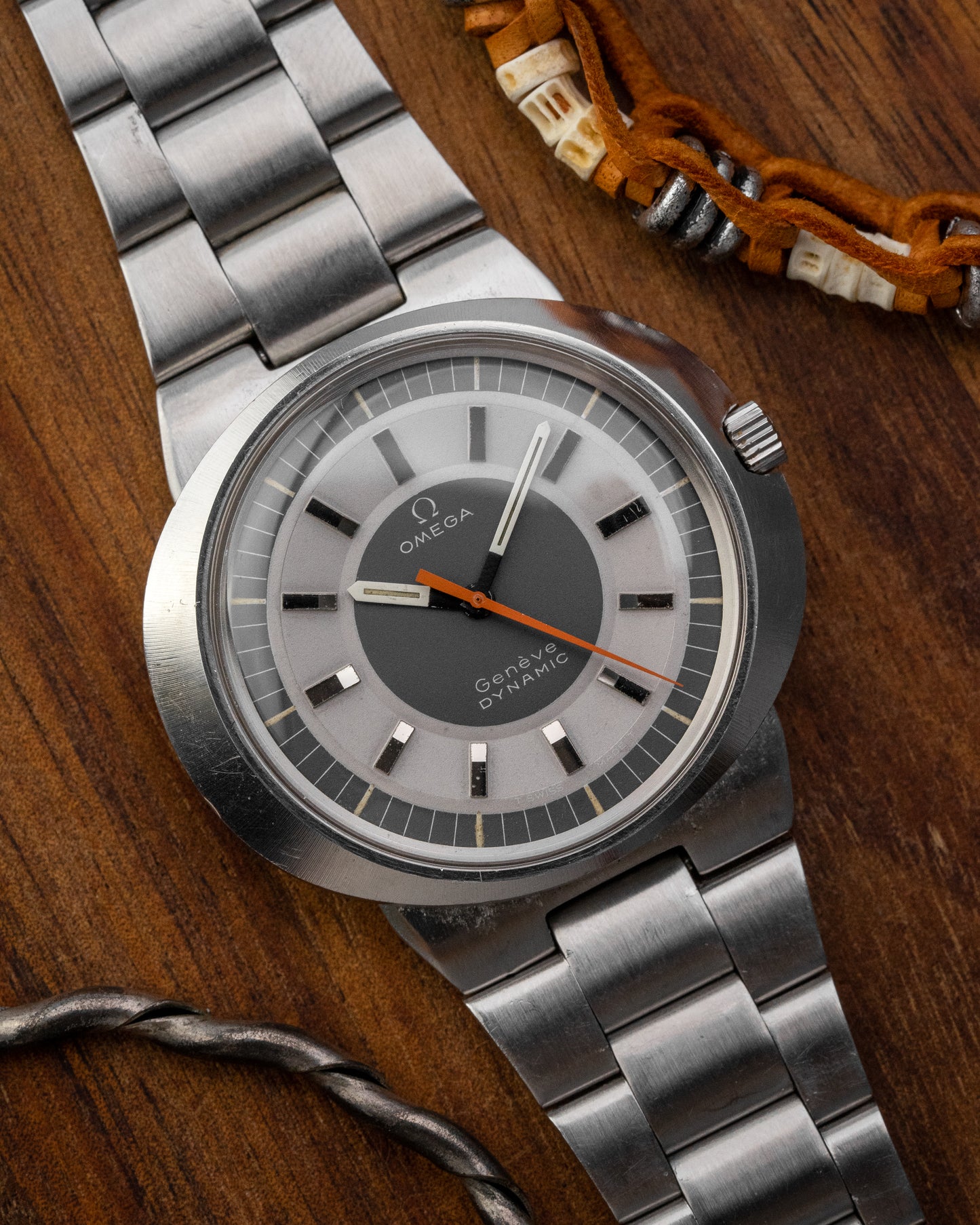 Omega Geneve Dynamic “Grey Bullseye” UFO Ref. 135.033 (Cal. 601)