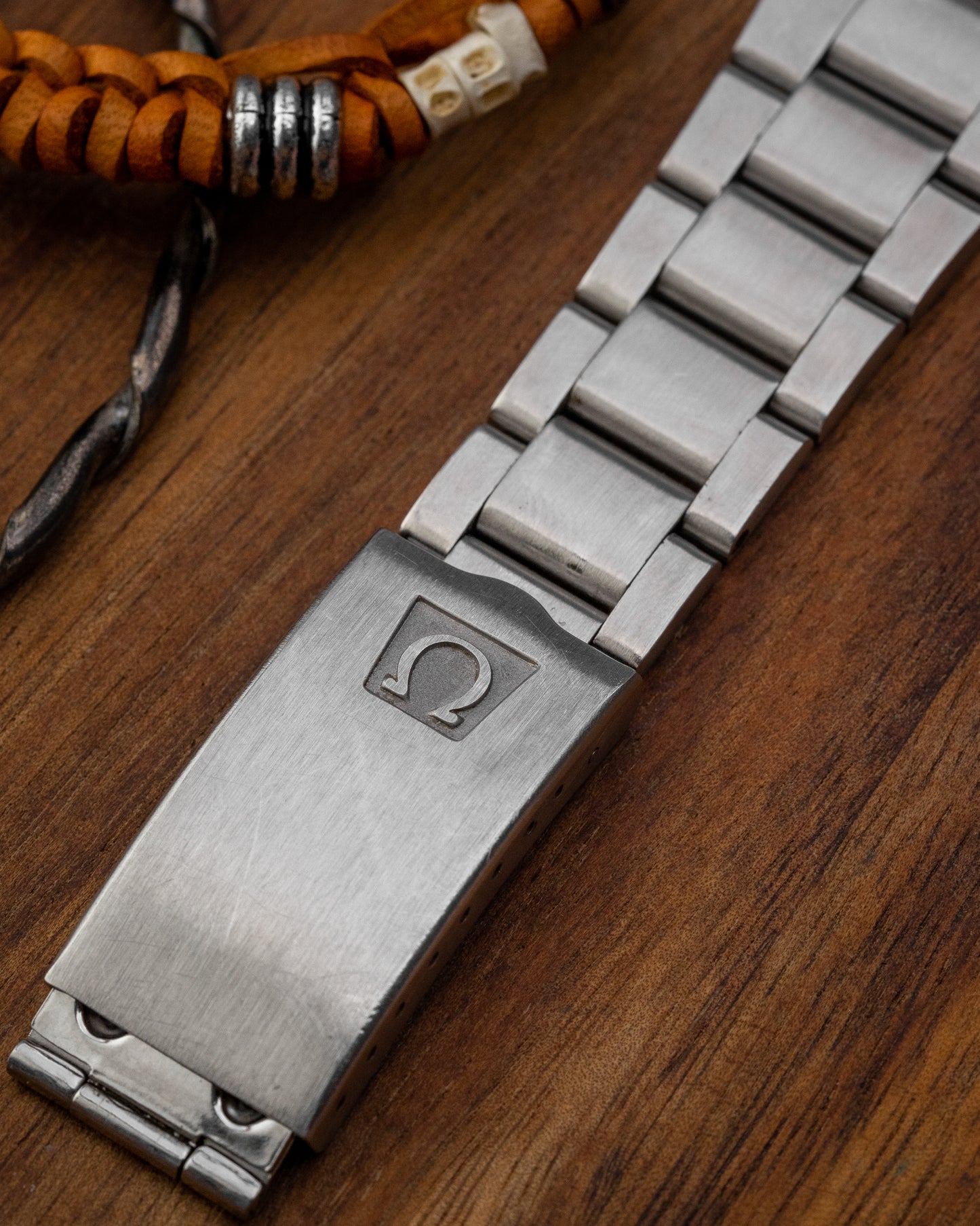Omega Geneve Dynamic “Grey Bullseye” UFO Ref. 135.033 (Cal. 601)