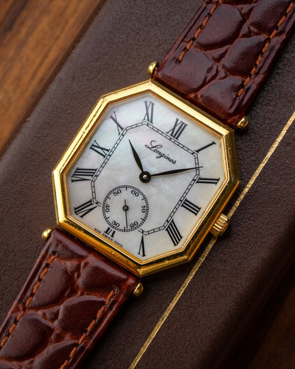 Longines Octagonal 'Mother-of-Pearl' dial Gold Ref. 3209 (Cal. 846.4)