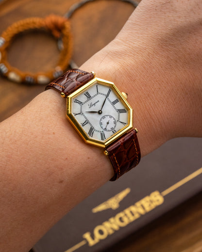 Longines Octagonal 'Mother-of-Pearl' dial Gold Ref. 3209 (Cal. 846.4)