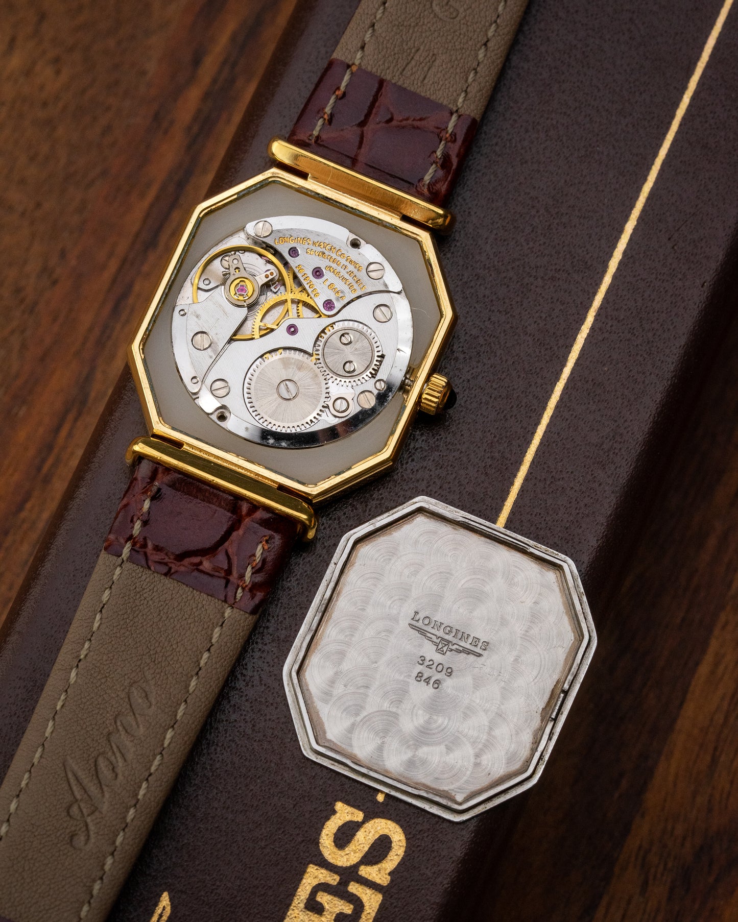Longines Octagonal 'Mother-of-Pearl' dial Gold Ref. 3209 (Cal. 846.4)