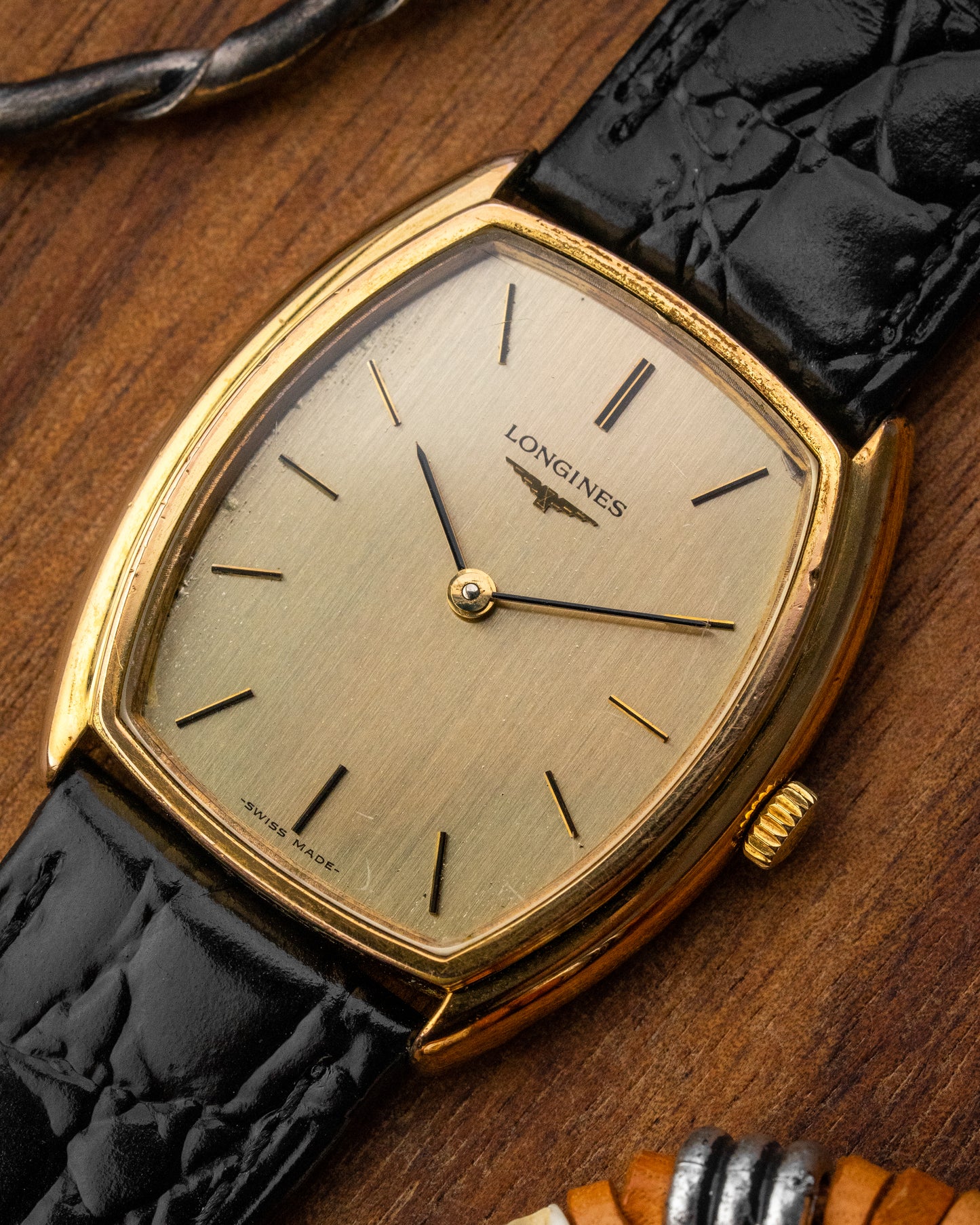 Longines "Tonneau" Rectangular Gold Ref. 5076 (Cal. 847.4)