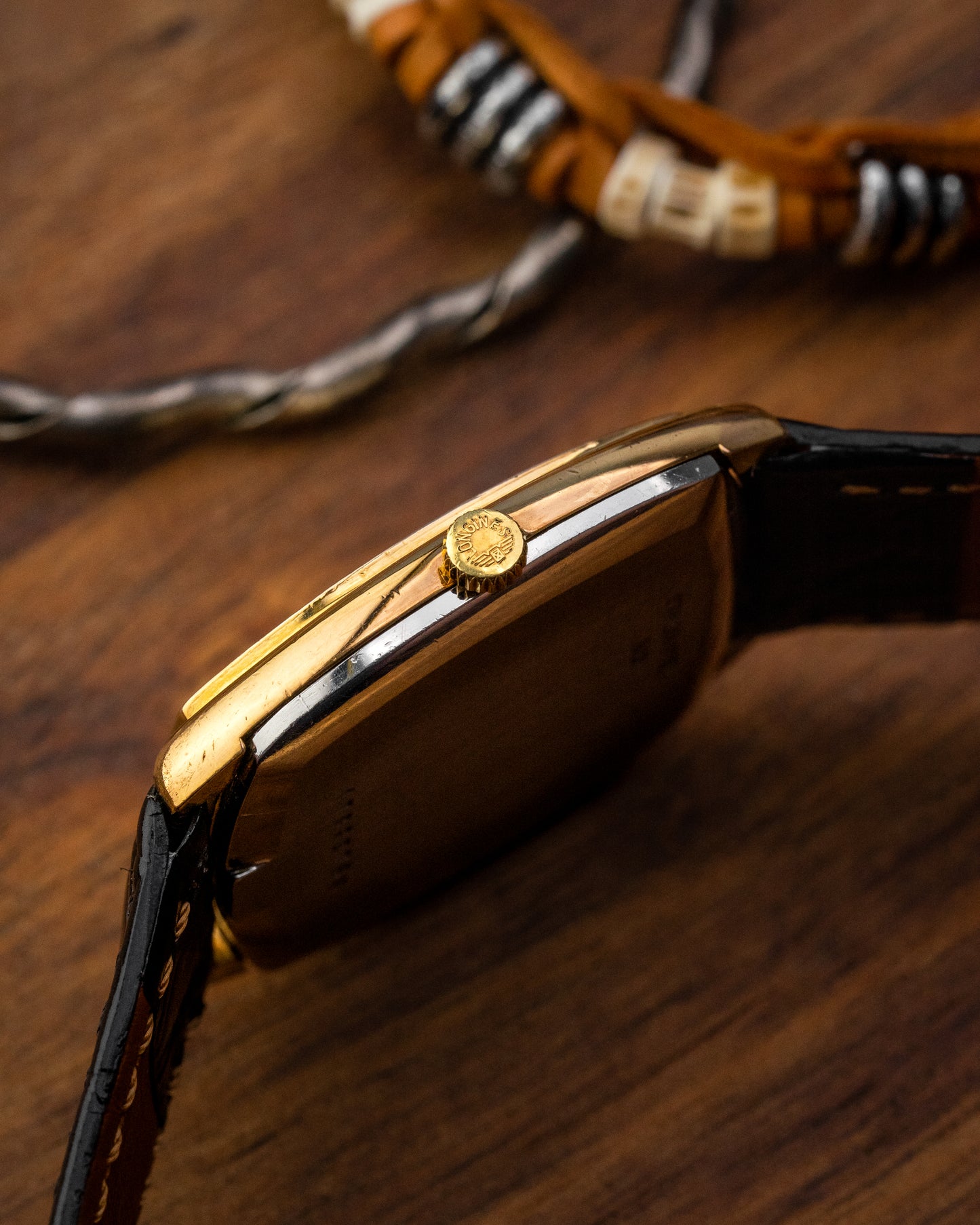 Longines "Tonneau" Rectangular Gold Ref. 5076 (Cal. 847.4)