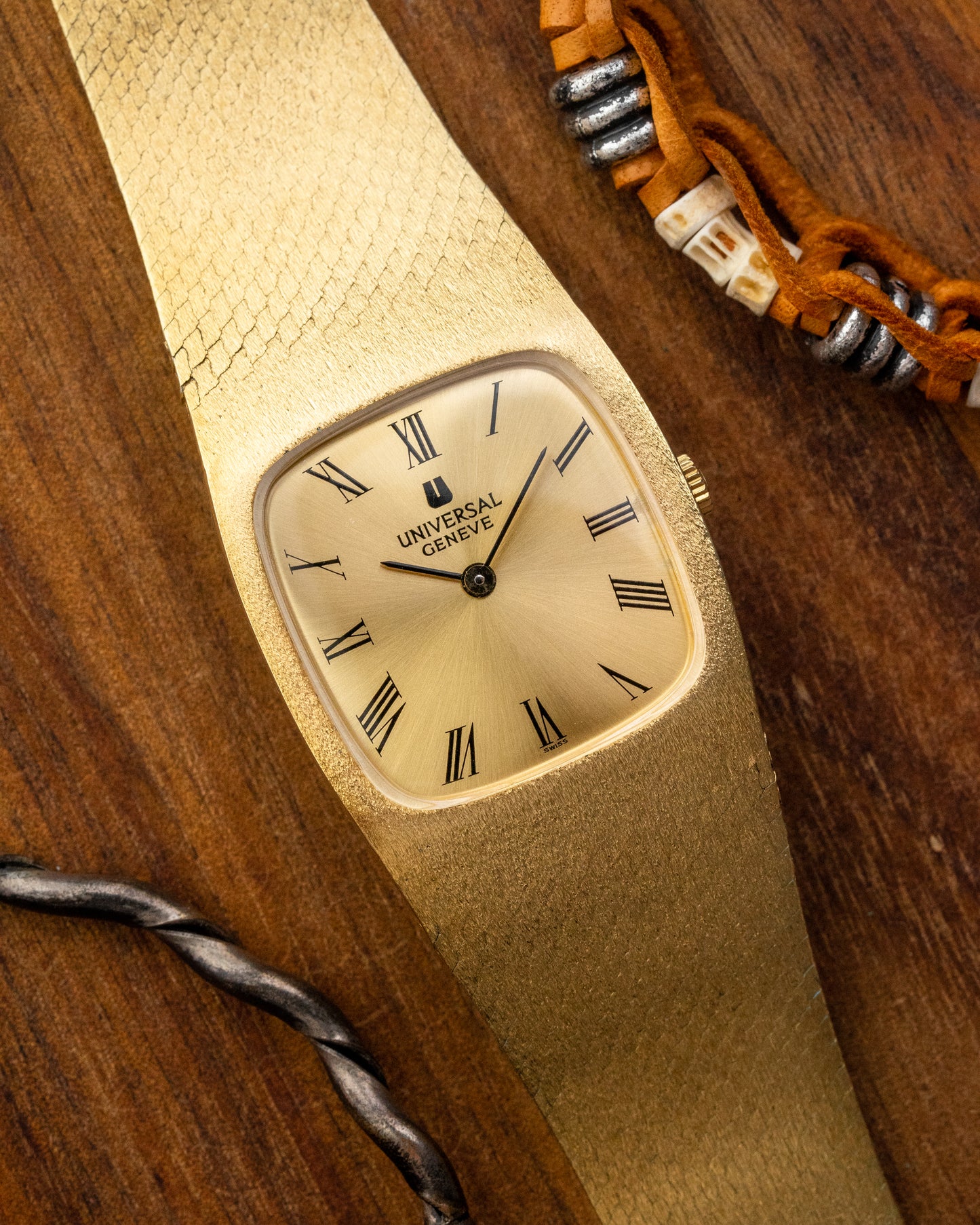Universal Geneve “Cobra” Roman dial Gold Ref. 542014 (Cal. 1-42)