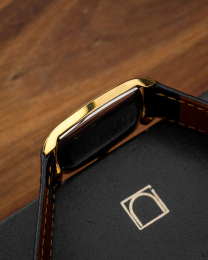 Universal Geneve “Square-TV” Gold Ref. 542114 (Cal. 1-42)