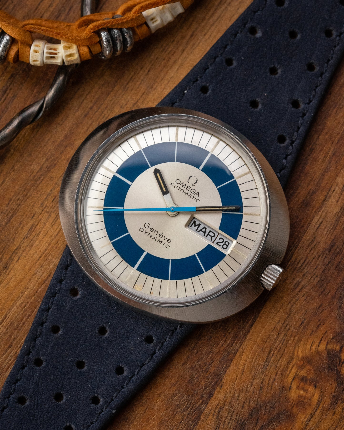 Omega Geneve Dynamic UFO Day-Date "Bullseye" Ref. 166.079 (Cal. 752)