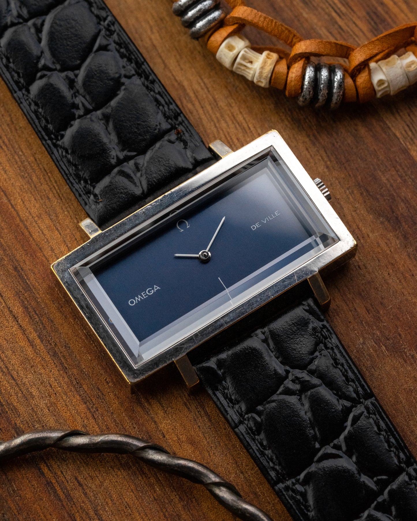 Omega De Ville "Elongated Horizontale" Blue dial Emerald Andrew Grima Ref. 5110383 (Cal. 625)