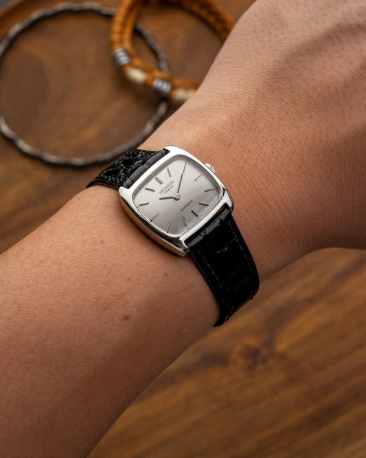 Universal Geneve Mini "TV-Cushion" Automatic Ref. 824606 (Cal. 1-24)