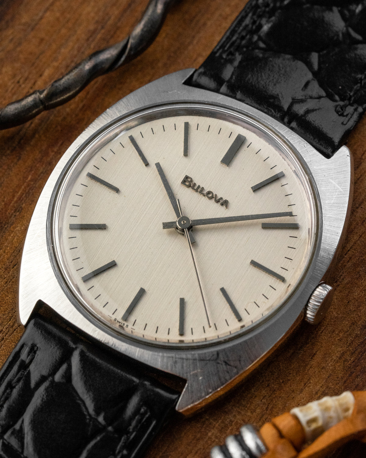 Bulova "C-Shape" Ref. 737 (Cal. 11 BLC)
