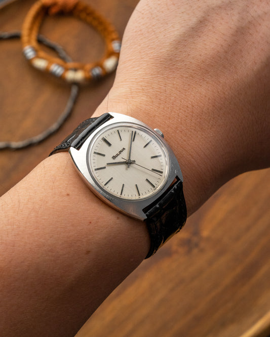 Bulova "C-Shape" Ref. 737 (Cal. 11 BLC)