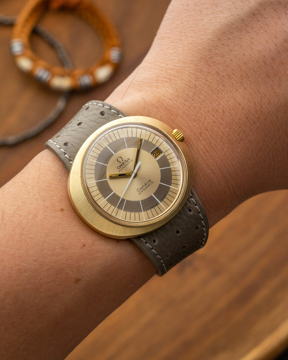 Omega Geneve Dynamic “UFO” Automatic Date Gold Capped Ref. 166.039 (Cal. 565)